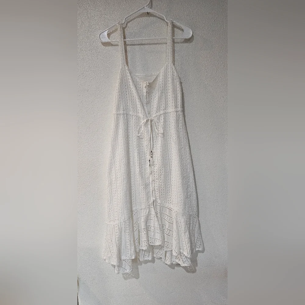 FARM Rio White Eyelet Midi Dress with Ruffle Hem - Picture 5 of 9